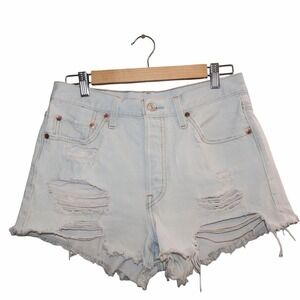 Levi's 501 Cutoff Distressed Denim Shorts. Light Washed‎ Size 29